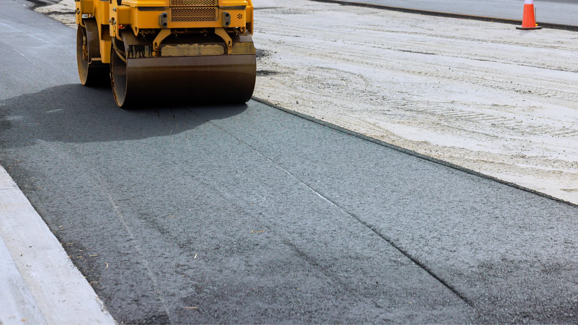 Why Regular Asphalt Driveway Maintenance and Sealcoating Extend Pavement Life 3 Asphalt Driveway Maintenance